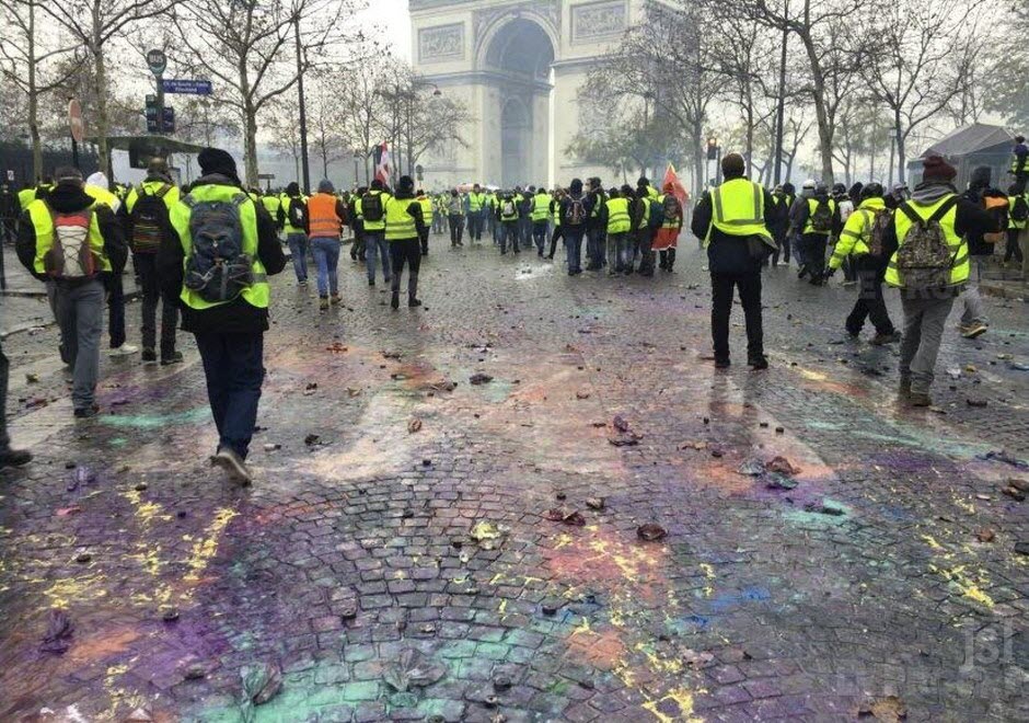 The Gilets Jaunes and a Surprise Crisis in France